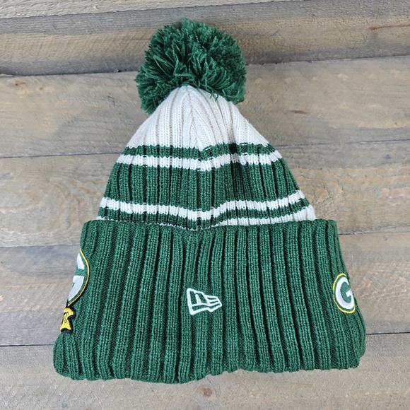 New Era Green Bay Packers NFL Football Lined Green/Cream Stocking Hat - Picture 4 of 8